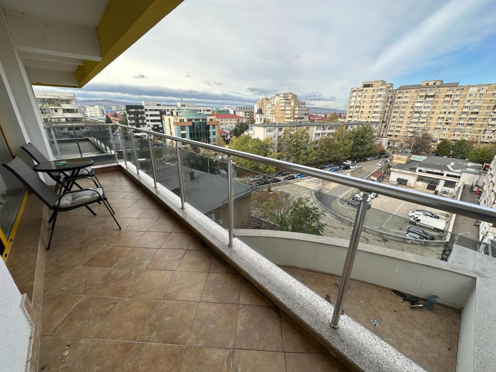Downtown "Rendez-Vous" Luxury Apartment Bacau Exterior photo